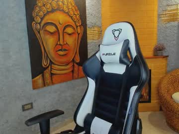 dakotarussell_ — 2025-10-29 15:14 dakotarussell_ — 2025-10-29 15:14