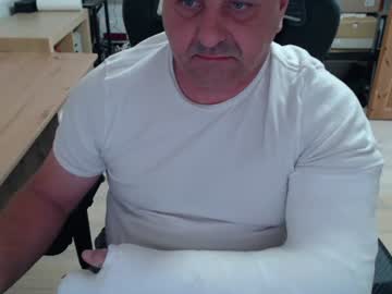 yoschi1976 — 2025-10-26 11:13 yoschi1976 — 2025-10-26 11:13